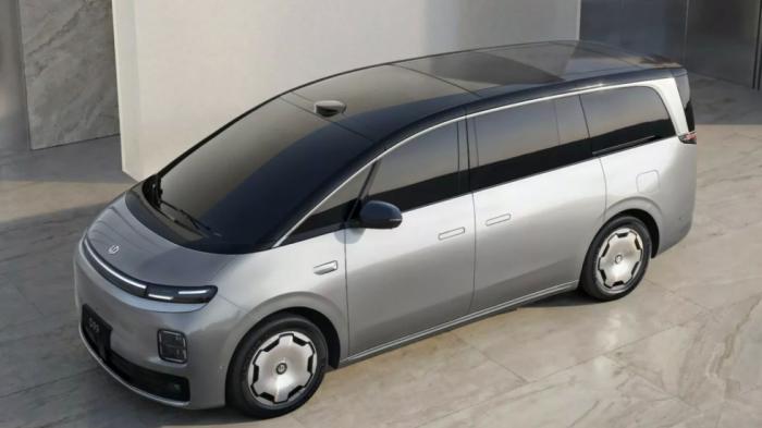 Leapmotor D99: Πρεμιέρα για το νέο μίνιβαν των Κινέζων 